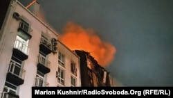 Пожежа на Київщині після влучання російського дрону, 28 січня 2026 року