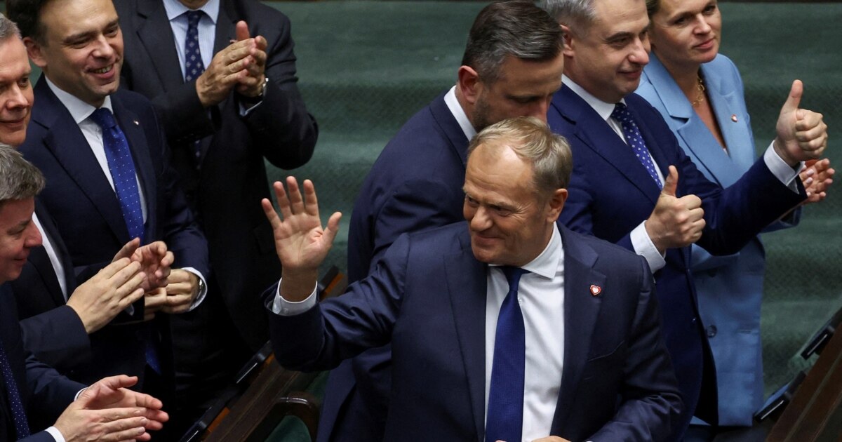 ტუსკის მთავრობამ მიიღო სეიმის მხარდაჭერა - 243-210-ზე