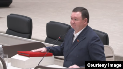 Мирлан Жээнчороев. 