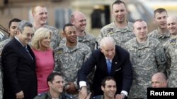 Vicepreședintele american Joe Biden la o întîlnire cu militari israelieni la Tel Aviv