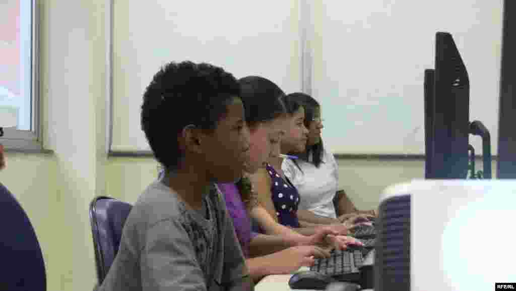 Paraisapolis Community Program #39