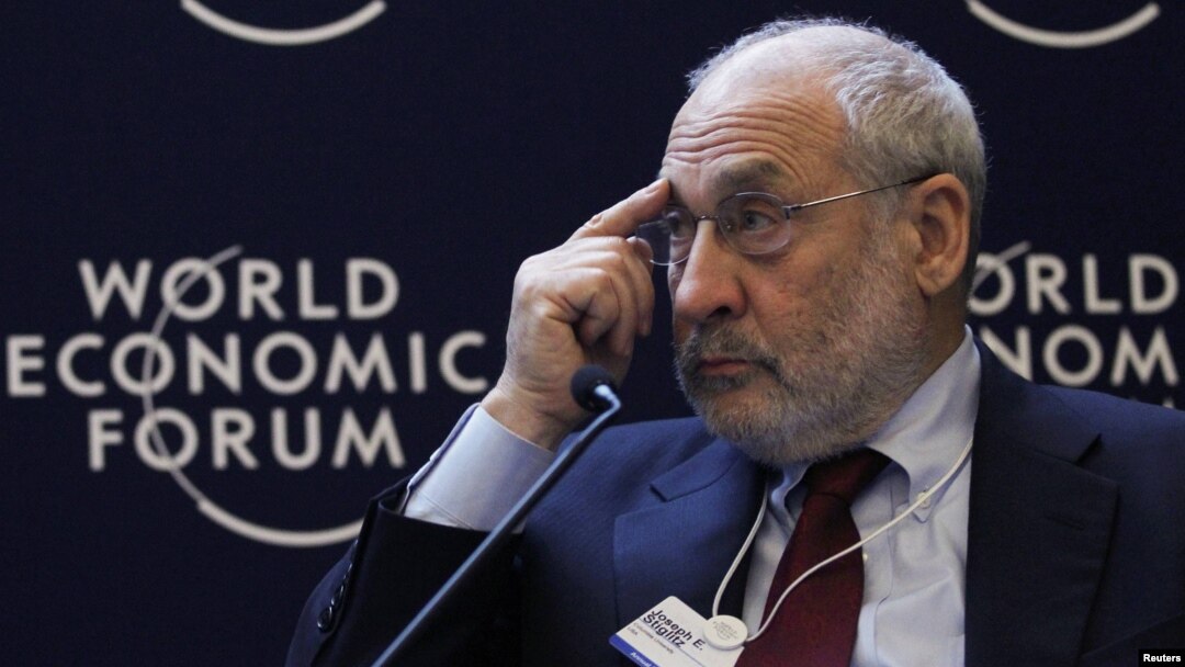 Switzerland -- Joseph E. Stiglitz, Professor, Columbia University, of the US, attends a session at the World Economic Forum (WEF) in Davos, 25Jan2012