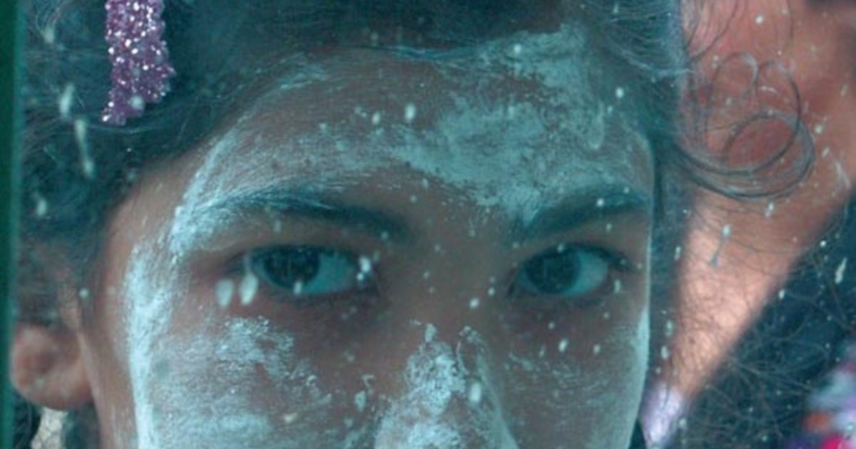 Бисексуалды порно видеолар Моншадағы нудист отбасы