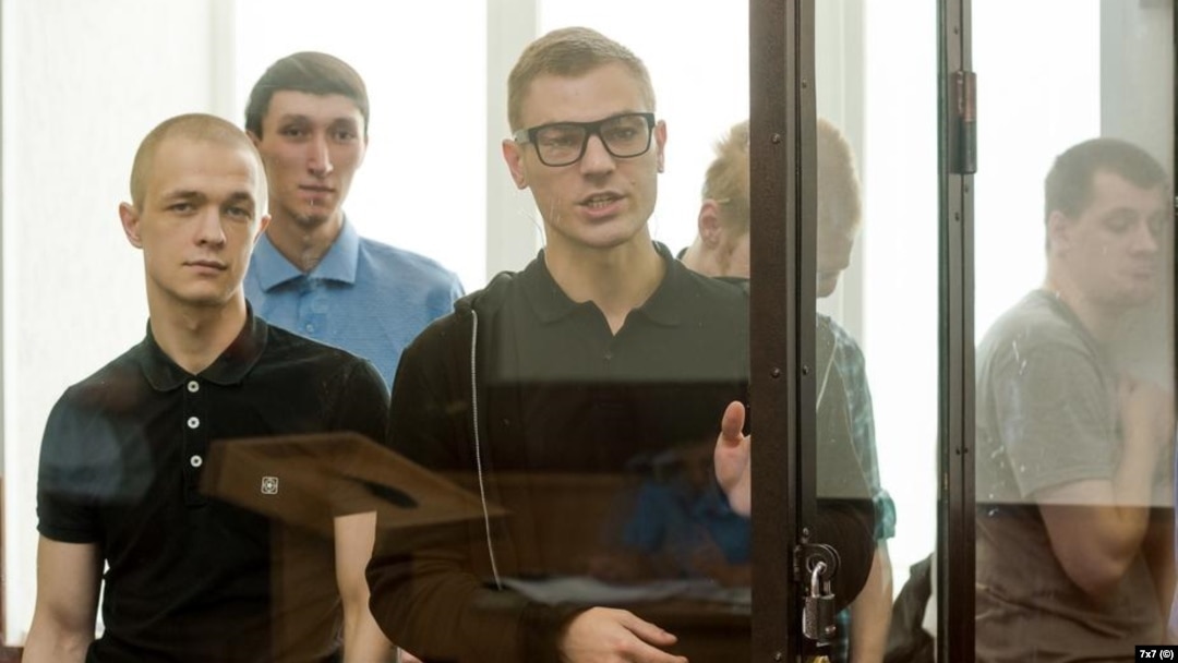 Обвиняемые по делу "Сети" в Пензенском областном суде