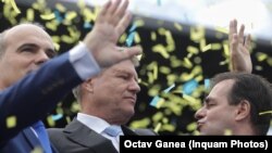 Klaus Iohannis a participat la mai multe mitinguri electorale ale PNL, făcând campanie și pentru referendum