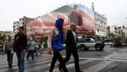 بیلبورد تبلیغاتی مجتبی خامنه‌ای در مرکز تهران