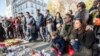 По всей Франции объвлен трехдневный траур. Париж, 15 ноября 2015 года. 