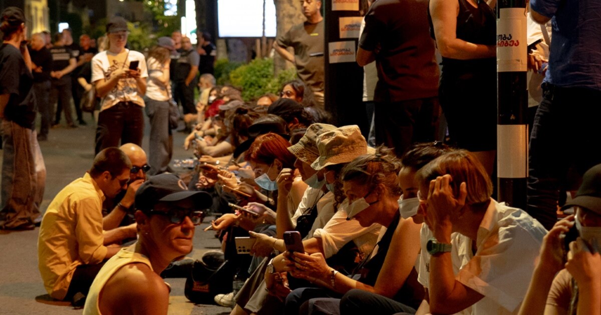 უნივერსიტეტთან მიმდინარე აქცია გამთენიისას პოლიციის იძულებით დაიშალა