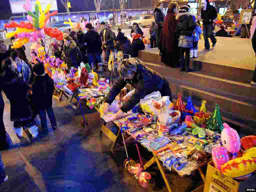 საახალწლო ბაზრობა საქართველოის პარლამენტის წინ