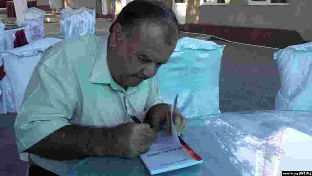 Ўзбек ëзувчиси Абдуҳафиз Мирзааҳмад