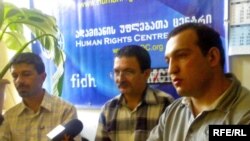 არტაკ კირაკოსიანი (მარცხნივ), ელდარ ზეინალოვი, სიმონ პაპუაშვილი