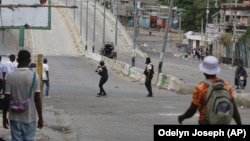 Policija na Haitiju razmenjuje vatru s naorižanim bandama, Port-o-Prens, Haiti, 11. novmebar 2024.