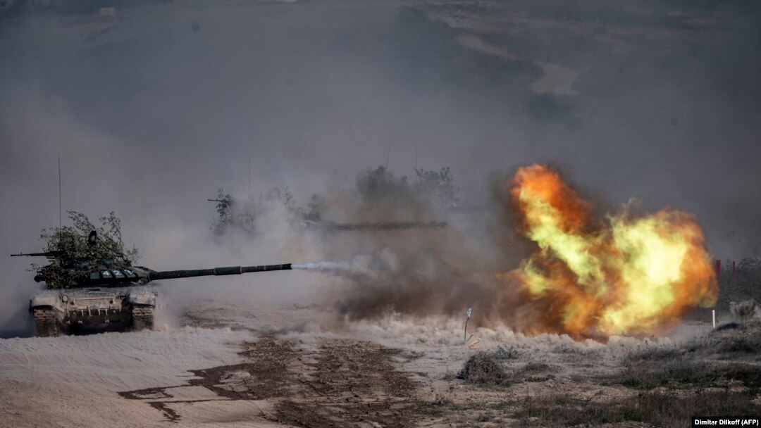 Un tanc din dotarea armatei ruse în timpul exercițiilor militare din septembrie 2020 