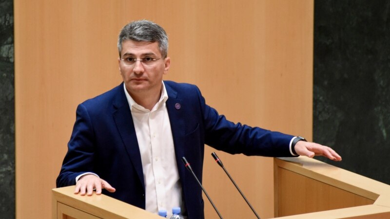 “შეირგეთ ის ბოდიში” – მდინარაძე ოპოზიციას ქალი დეპუტატის შეურაცხყოფაზე