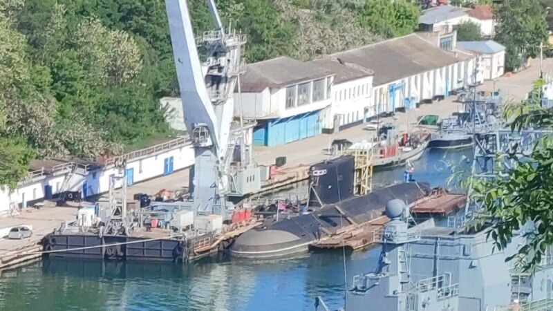 Недавно вышедшую из ремонта подлодку Черноморского флота России снова ремонтируют в Севастополе (+фото)