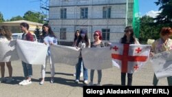 ახმეტაში "კონსერვატიული მოძრაობის" ოფისის გახსნა გააპროტესტეს. 28 მაისი