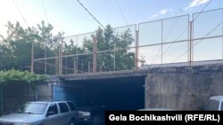 თბილისი, მეტრომშენის დასახლება - ის ადგილი, სადაც 15 წლის ბიჭი დაჭრეს
