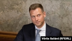 Tiborcz István a Parlamentben apósa, Orbán Viktor beiktatásán 2022. május 16-án