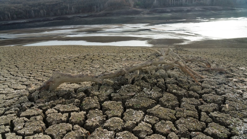 «Такая засуха на ЮБК – редкость»: крымские водохранилища мелеют, в Ялте собираются использовать горные источники