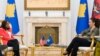 Presidentja e Kosovës, Vjosa Osmani, e pret në takim të ngarkuarën me punë në Ambasadën amerikane, Anu Prattipati, 26 shkurt.