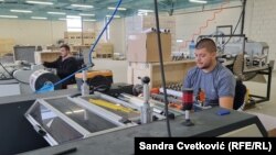 Zaposleni Srbi u proizvodnom procesu fabrike Valimpex (16. novembar 2021.)