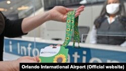 فرودگاه بین‌المللی اورلاندو در آمریکا، ۳۰ اکتبر امسال (کمتر از یک ماه پیش) اولین سالگرد اجرای طرح آفتابگردان در این فرودگاه را جشن گرفت.