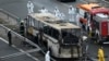 Македонският автобус, който катастрофира на магистрала "Струма" близо до село Боснек. Снимката е направена ден след инцидента. В катастрофата загинаха 45 души.