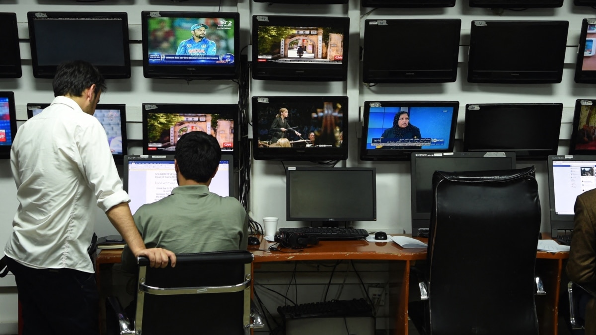 Над 4 от 10 медии в Афганистан са били закрити,