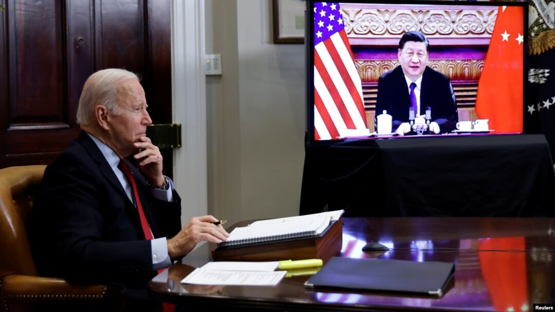 O discuție de pe două continente, America și Asia, ar putea avea efecte importante asupra unui al treilea: Europa. În imagine, Joe Biden, președintele SUA, și Xi Jinping, președintele Chinei. 