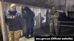 У СБУ зазначають, що цілями терористів стають і військові, і цивільні громадяни