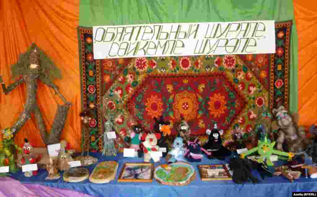 Бәйгедә катнашкан шүрәлеләр күргәзмәсе