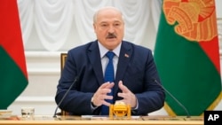 Regimul politic din Belarus condus de Aleksandr Lukașenko urmărește constant să reprime opoziția politică, potrivit organizațiilor pentru drepturile omului.