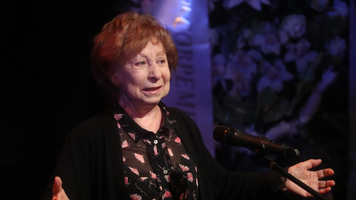 More than 15,000 letters of support were sent to Lia Akhedzhakova More than 15,000 letters of support were sent to Lia Akhedzhakova