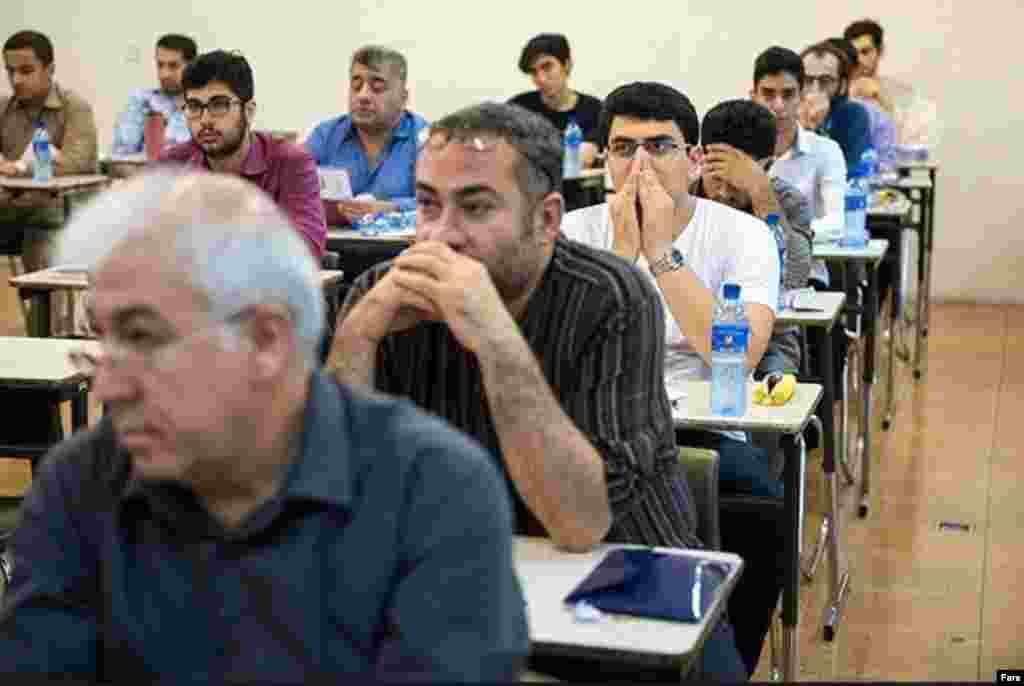 زندگی ادامه دارد.