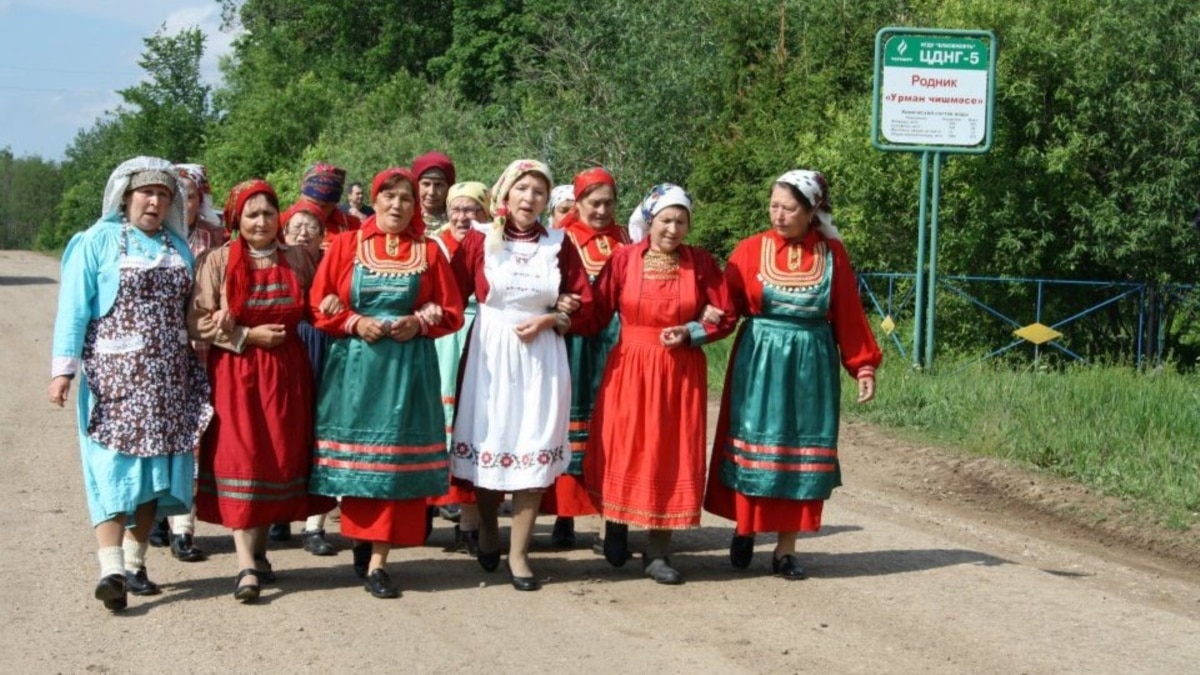 Деревня бута. Деревня бута. Деревня бута. Деревня бута. Троица ильтень бута.