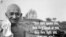 Mahatma Gandhi (1869-1948), lider al mișcărilor pentru independența Indiei