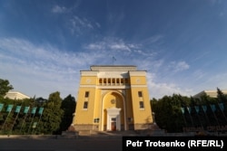 Здание Национальной академии наук Казахстана. Алматы, 13 июня 2021 года