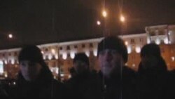 Спэцназаўцы зьбіваюць удзельнікаў акцыі