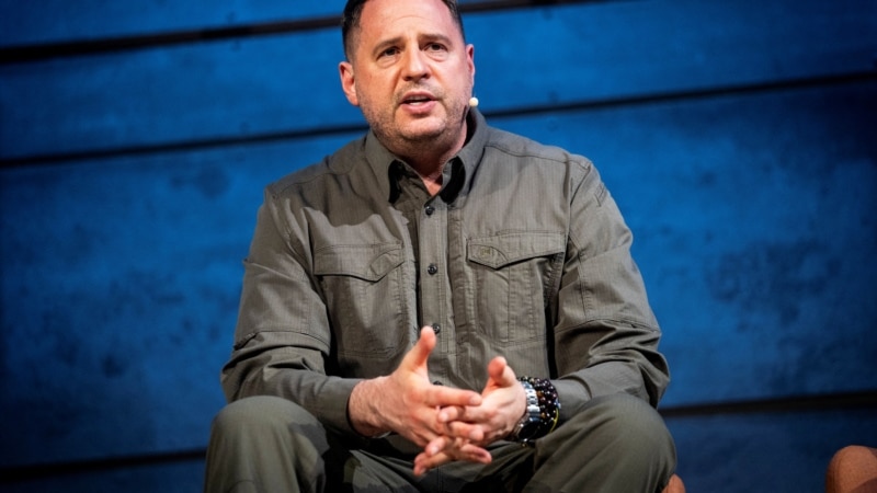 "ვიცე-პრეზიდენტი" თუ "მეხამრიდი"? - ზოგიერთი შტრიხი ანდრი ერმაკის პორტრეტისთვის