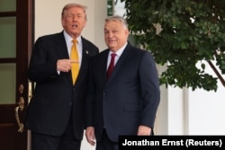 Donald Trump îl întâlnește la Casa Albă pe primi-ministru ungar, Viktor Orban, pe 7 noiembrie 2025.