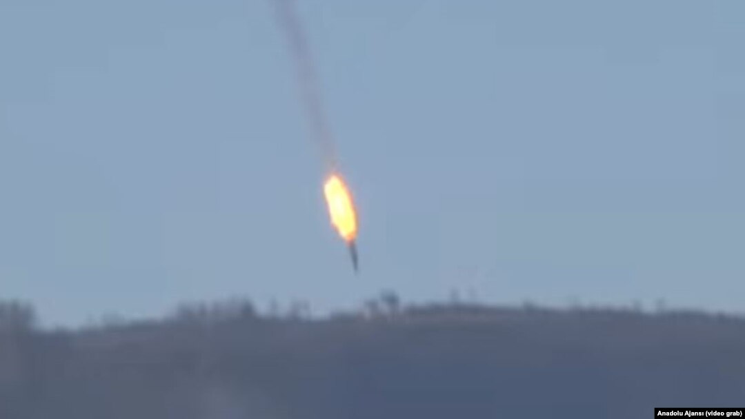 Падение сбитого самолета