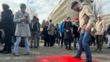 NOVI SAD SERBIA Hundreds of citizens gathered in front of the building of the Rectorate of the University of Novi Sad, protest "I think, therefore I block"