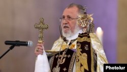 Armenia -- Catholicos Garegin II leads an Easter mass at St. Gregory the Illuminator's cathedral, Yerevan, April 12, 2020.