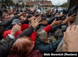 «Це було не місто Балаклія. Це була в’язниця. В оточенні. Під зброєю кожен день», – каже жителька Балаклії Тетяна