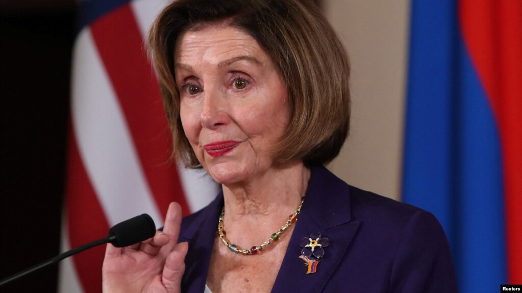 Nancy Pelosi, predsjednica Zastupničkog doma američkog Kongresa koja osobno sudjeluje na summitu ocijenila je da je ruski napad na Ukrajinu napad na samu demokraciju.