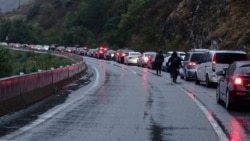 Автомобильная пробка на границе с Грузией после объявленной в России мобилизации. Верхний Ларс, 24 сентября 2022 года