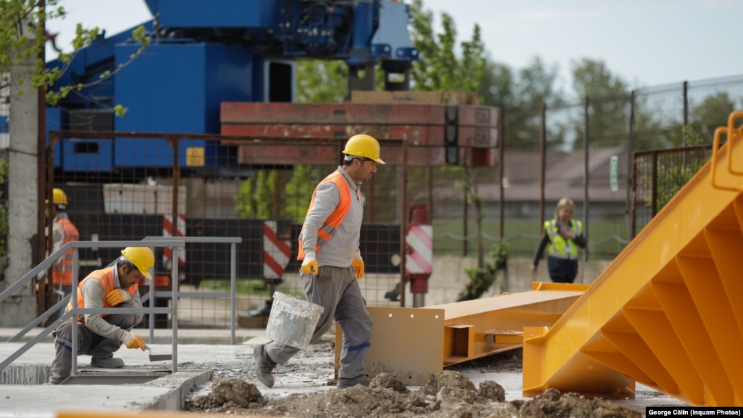 Construcțiile reprezintă unul din domeniile în care Ministerul Fondurilor Europene vrea să integreze persoane mai greu angajabile, prin proiecte de formare și integrare pe piața muncii, de aproape 120 de milioane de euro.