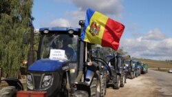 Fermieri cu tractoarele la protest: „Dacă nu vom fi auziți, vom veni la Chișinău”