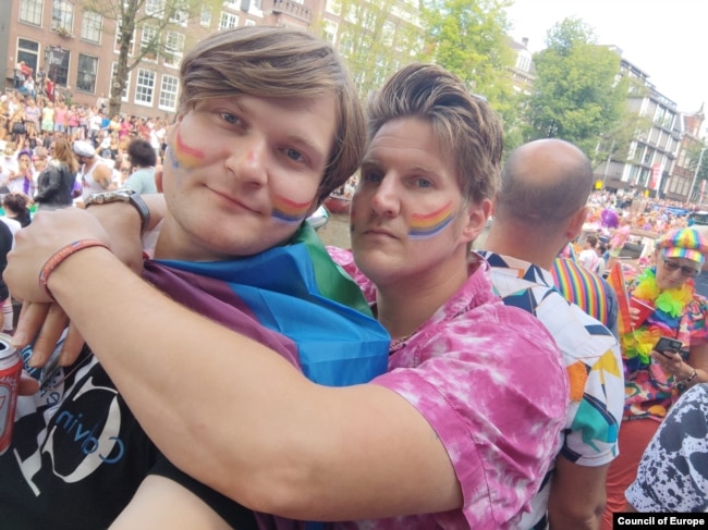 Фёдор и Майк на "Марше гордости" в Нидерландах