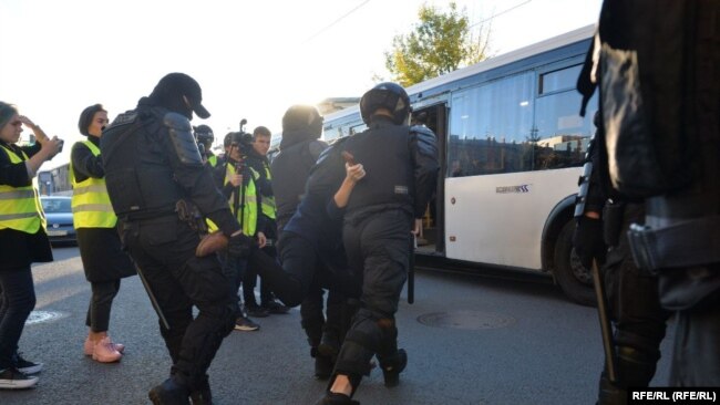 Задержание на акции протеста против мобилизации в Петербурге, 24 сентября 2022 года